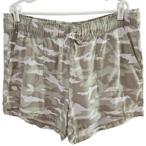 dash Camouflage Women's Shorts